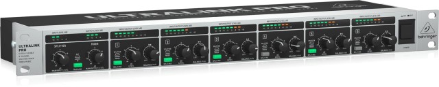 Behringer MX882 V2