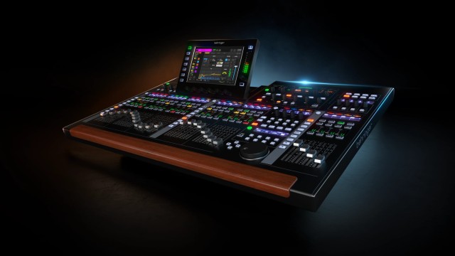 Behringer WING BK