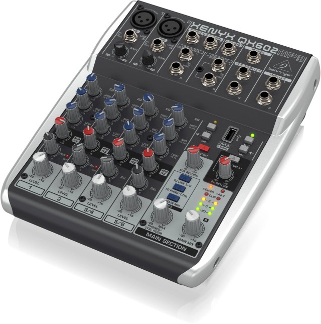 Behringer XENYX QX602MP3