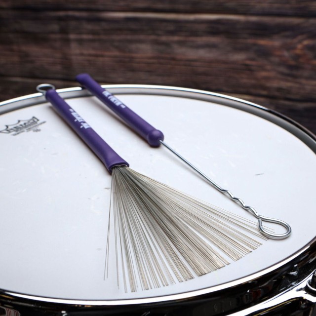 VIC FIRTH HB HERITAGE BRUSH