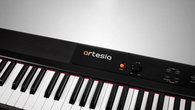 Artesia Performer Black