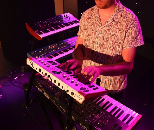 Arturia AstroLab 37 + V Collection X