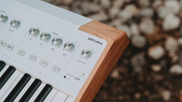 Arturia AstroLab 61 + V Collection X