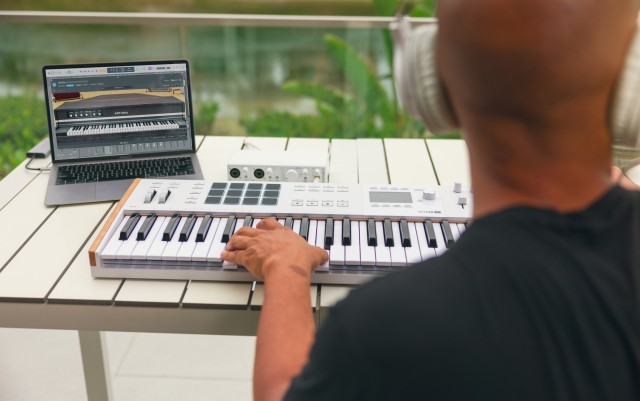 MIDI-��������� Arturia KeyLab 49 mk3 Black