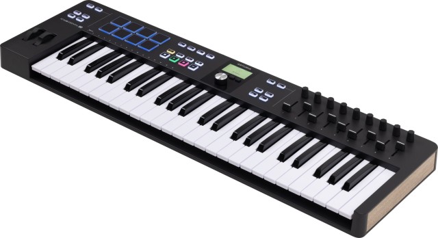 ����-���������� Arturia KeyLab Essential 49 mk3 Black