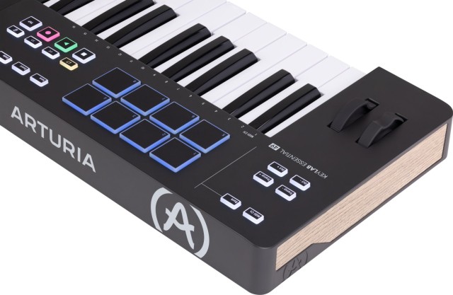 ����-���������� Arturia KeyLab Essential 49 mk3 Black