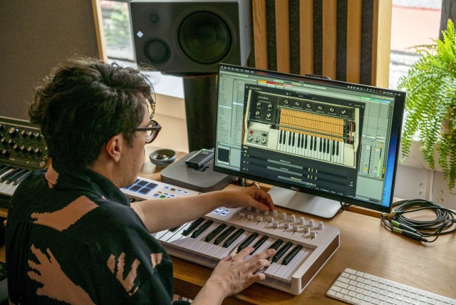 ����-���������� Arturia KeyLab Essential 49 mk3 White