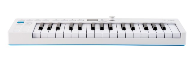 ����-���������� Arturia KeyStep 37 mk2