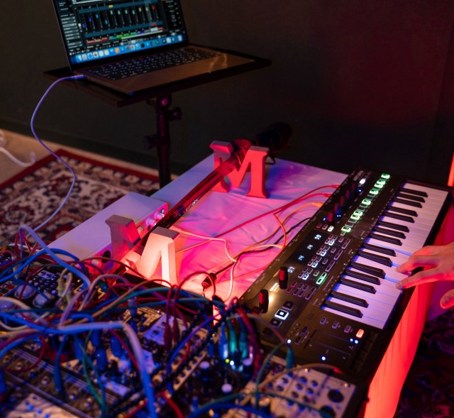 ����-���������� Arturia KeyStep Pro Chroma