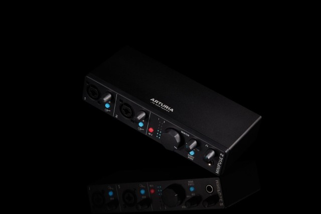 ������� ����� Arturia MiniFuse 2 Black
