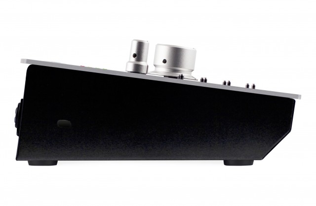 �������� ����� Audient iD22