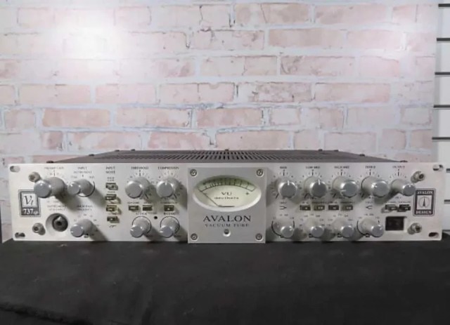 ����������� ������������� Avalon VT-737SP