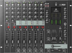 Behringer DX 2000USB
