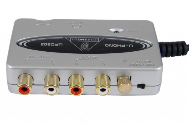 �������� ����� Behringer UFO202