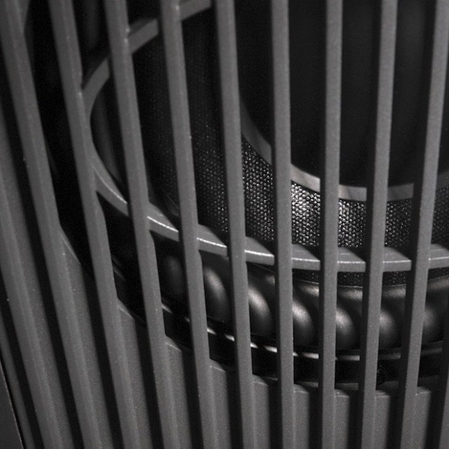 �������� Genelec 7050CPM