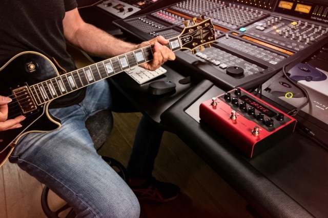 ������ ������ IK MULTIMEDIA Amplitube X-DRIVE