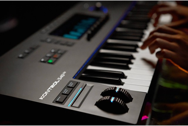 MIDI-��������� Native Instruments Komplete Kontrol S49 MK3