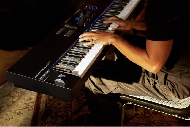 MIDI-��������� Native Instruments Komplete Kontrol S88 MK3