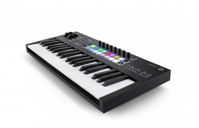 ����-���������� Novation LaunchKey 37 Mk3