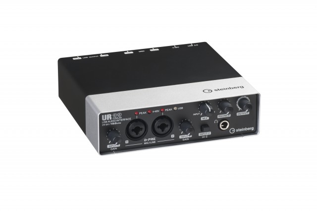 �������� ����� Steinberg UR22