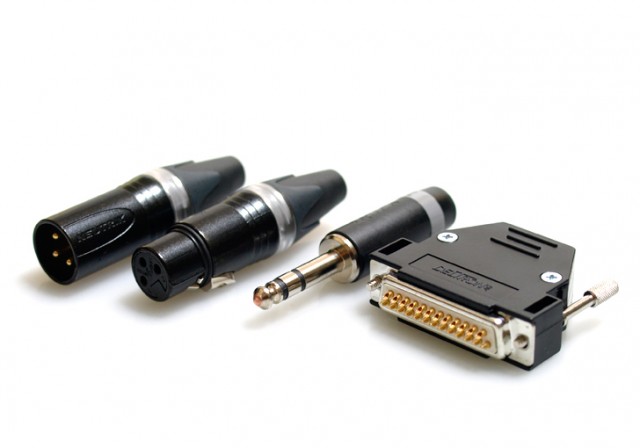VOVOX 6.2212 300 cm Sub-D 25 pin - 4xXLR Female plus 4xXLR Male