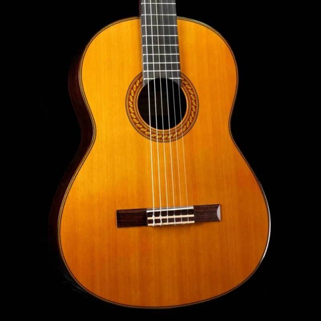 �������� ����� YAMAHA CG192C