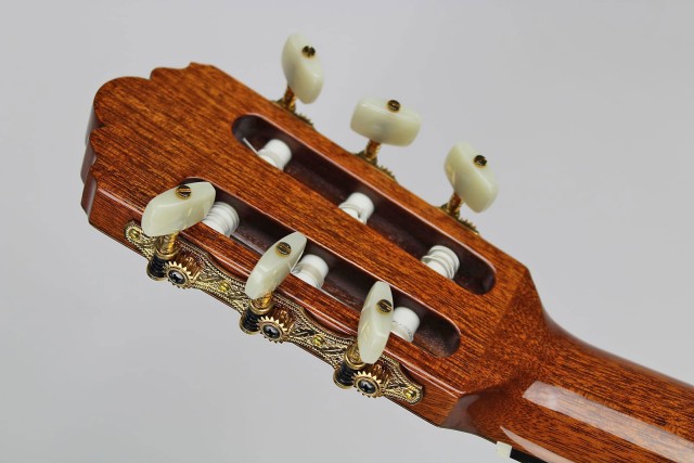 �������� ����� YAMAHA GC32C